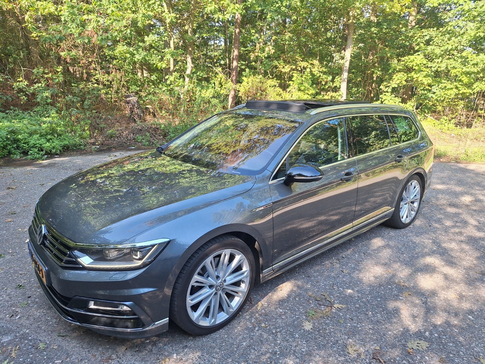 Volkswagen Passat 2.0 TSI 280pk BMT 4Motion 6-DSG 2016 Grijs, Auto's, Automaat, Zwart, 4 cilinders, Parkeerassistent