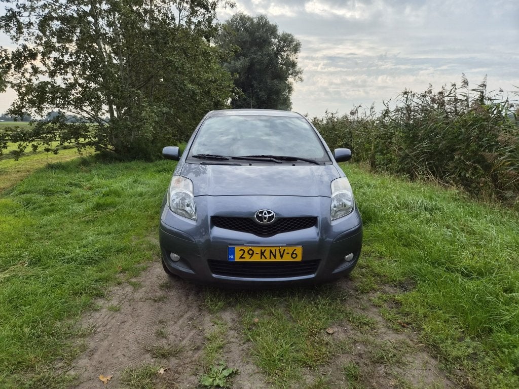 Toyota Yaris 1.3 VVTi Dynamic (bj 2010), 1025 kg, 101 pk, 4 cilinders, Blauw
