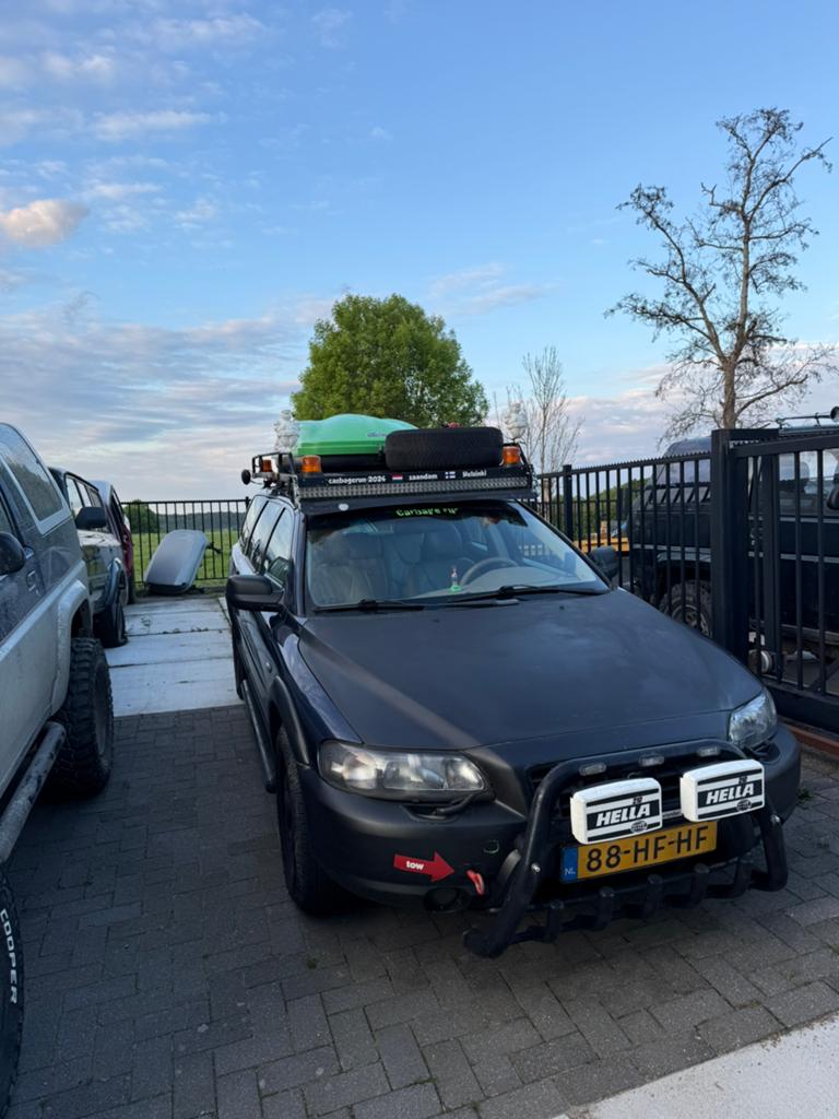 Volvo xc70 2.4 T carbage run, Automaat, 1800 kg, Stationwagon, 2435 cc