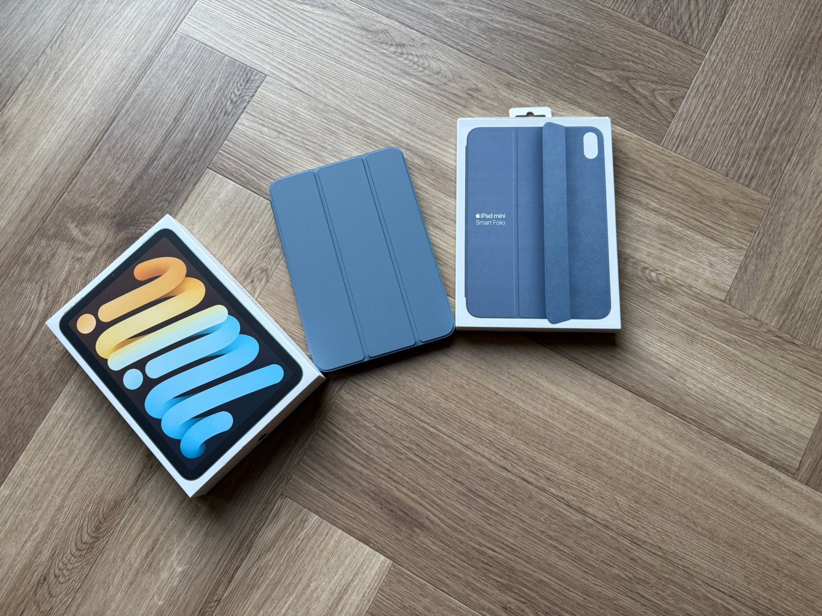 Apple iPad Mini 128GB blauw incl. hoes en fabrieksgarantie