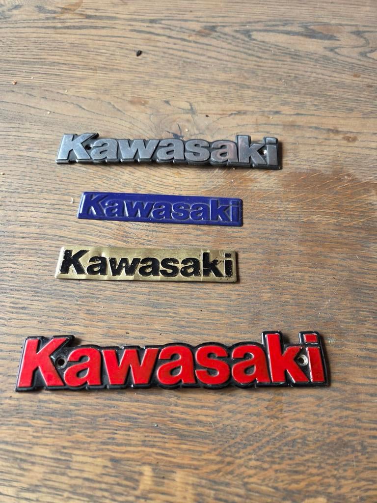 Kawasaki emblemen, Ophalen