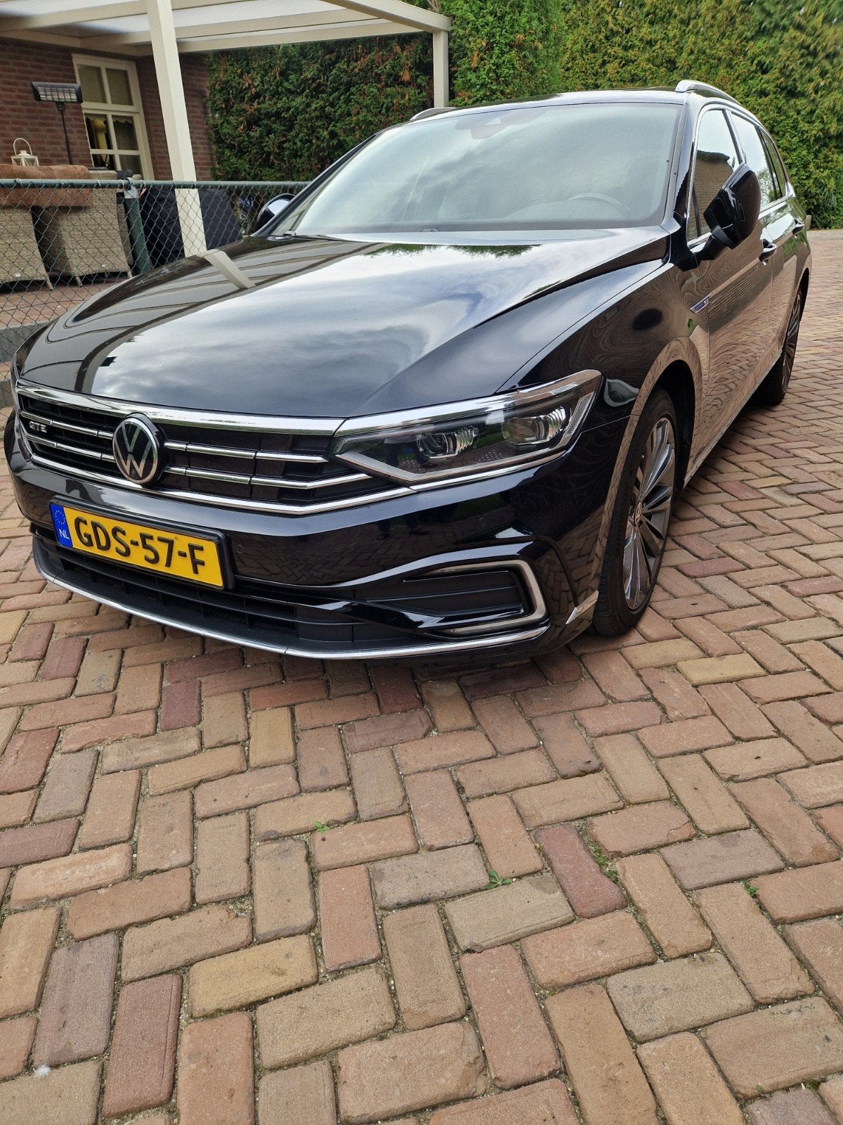 VW Passat gte 1.4 tsi PHEV variant pano alcantara trekhaak, Auto's, Dealer onderhouden, Zwart, 1600 kg, Passat