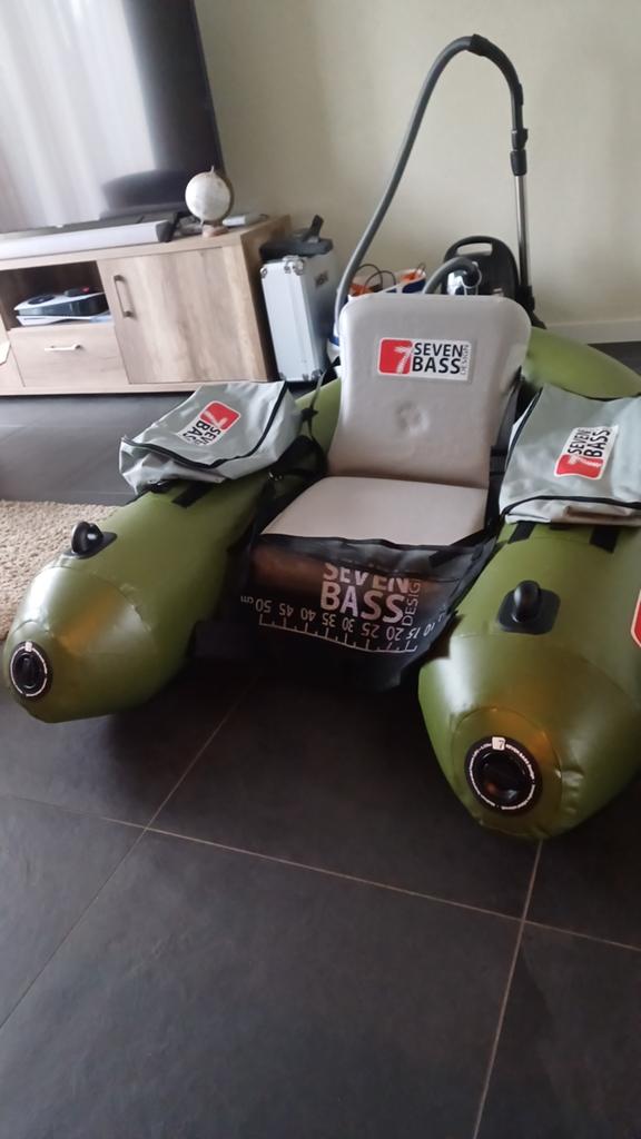 Nieuw bellyboat met flippers, Ophalen, Nieuw
