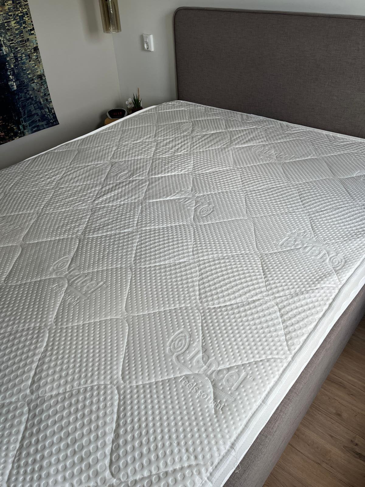 Prachtige bijna nieuwe topper 160 x 210!, Ophalen, 210 cm, Tweepersoons, Zo goed als nieuw