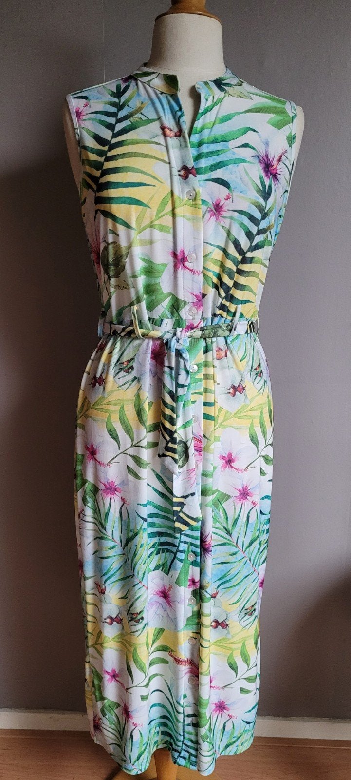 Zomer jurk. Angelle Milan, Kleding | Dames, Maat 38/40 (M), Angelle Milan, Wit, Ophalen of Verzenden
