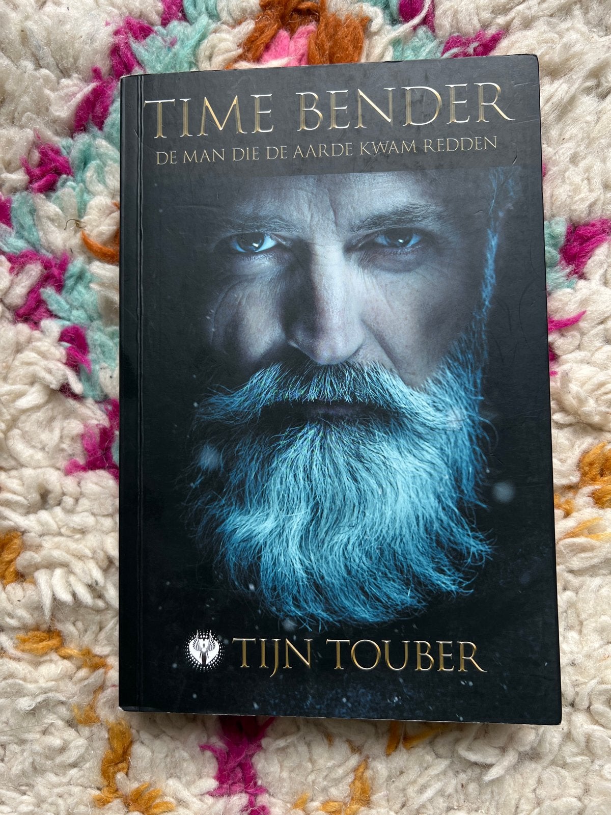 Time Bender: De Man Die De Aarde Kwam Redden - Tijn Touber, Boeken, Ophalen of Verzenden, Zo goed als nieuw