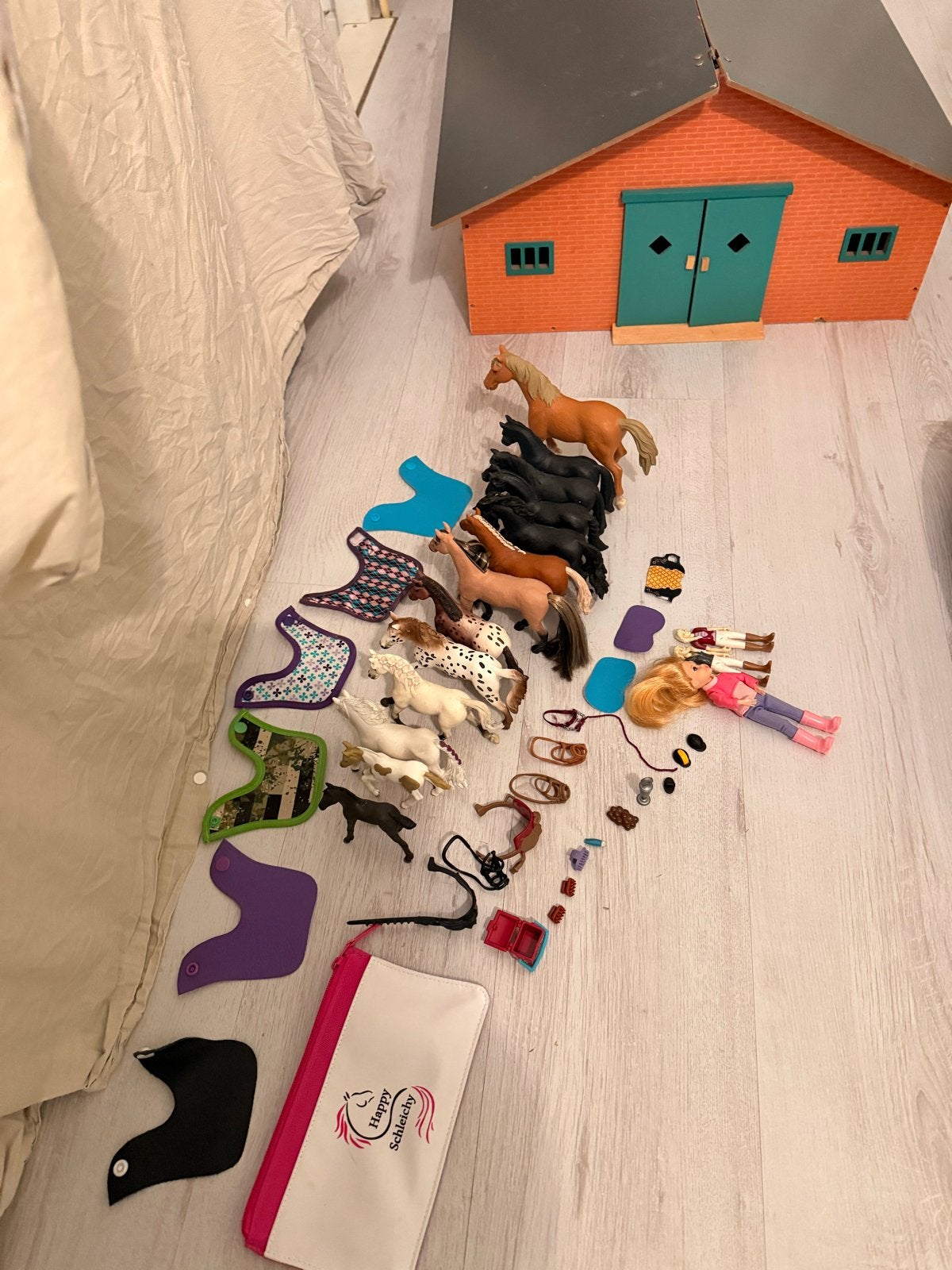 Grote Schleich set met stal, paarden en accessoires, Kinderen en Baby's, Speelgoed | Overig, Ophalen, Gebruikt, Jongen of Meisje