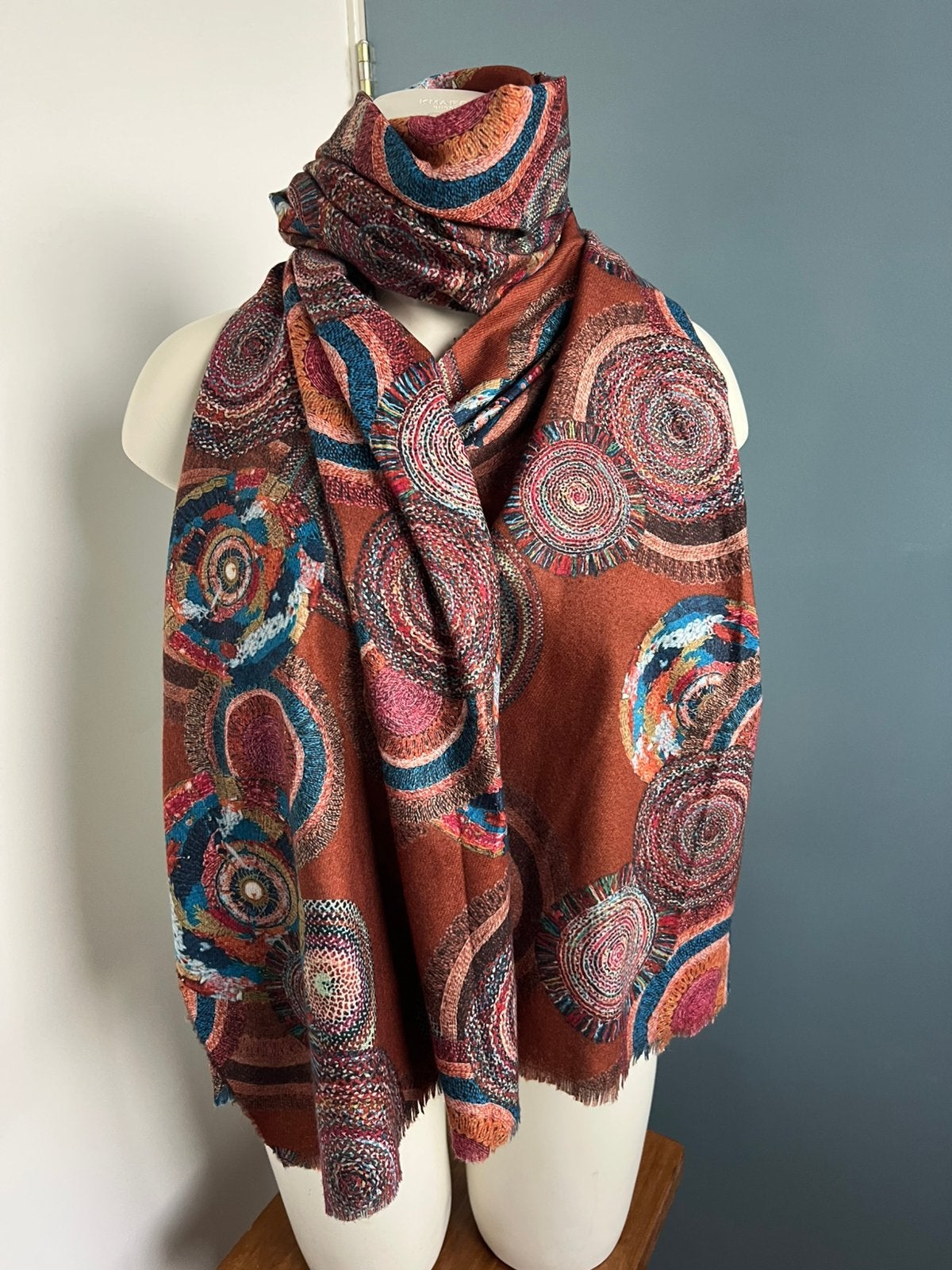 Bruine cirkel sjaal zacht groot blauw, Maat 46/48 (XL) of groter, Ophalen of Verzenden, Zo goed als nieuw, X