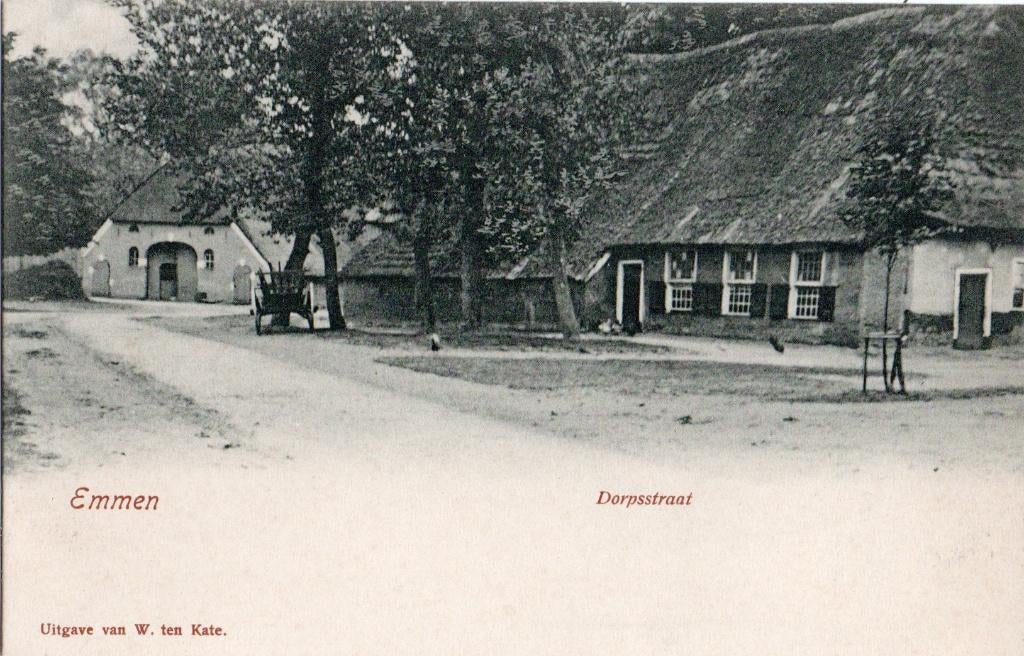 Emmen, Dorpsstraat met boerderij. 6151, Verzenden, Voor 1920, Ongelopen, Drenthe