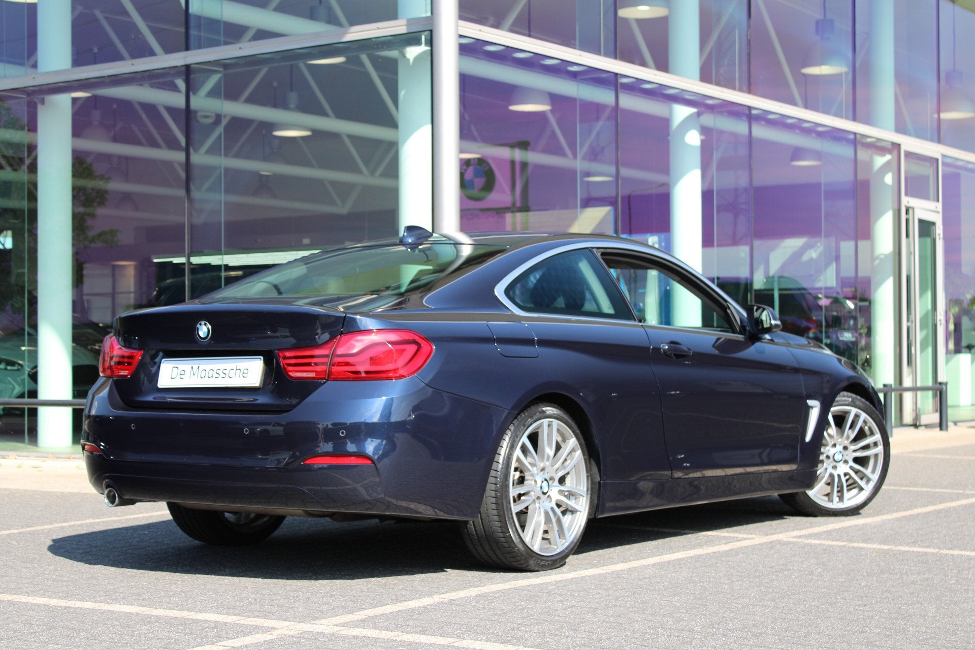 BMW 4 Serie Coupé 418i High Executive Automaat / Sportstoel, 12 maanden, Gebruikt, 4-Serie, Automatische klimaatregeling