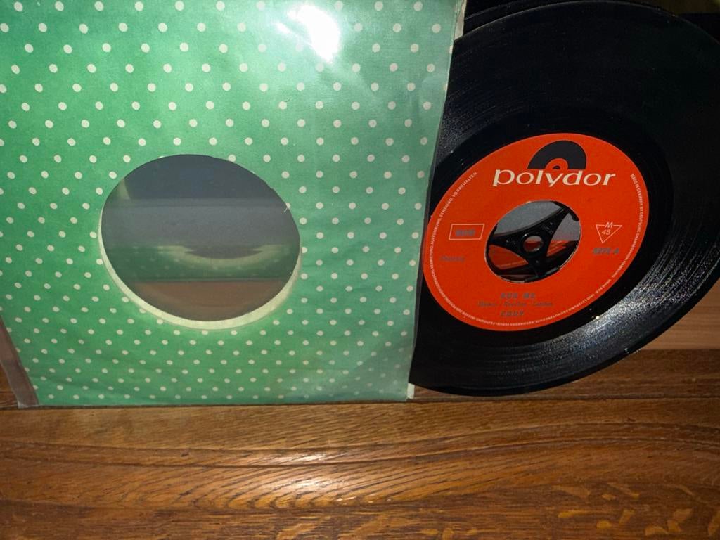 Eddy - Kiss Me / Mini Mini - Polydor Single Vinyl, Cd's en Dvd's, Vinyl Singles, Zo goed als nieuw, Ophalen of Verzenden