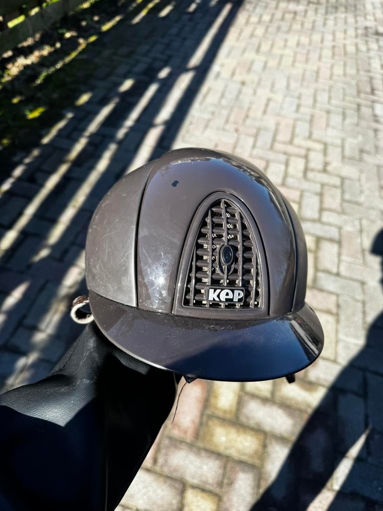 KEP italie schaal m met liner 55, Dieren en Toebehoren, Paardrijkleding, Ophalen of Verzenden, Gebruikt, Dressuur, Cap