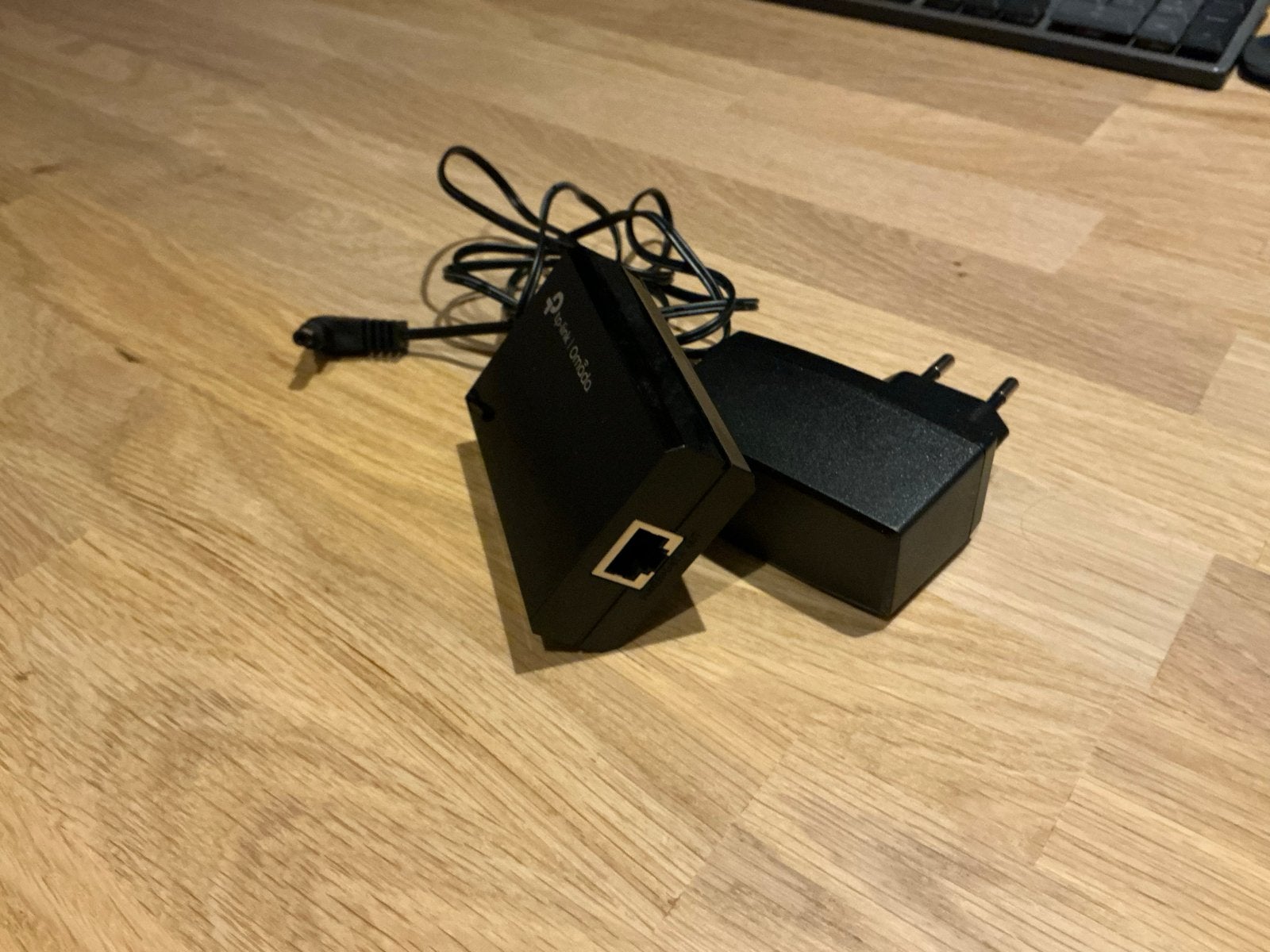 TP-Link Omada POE injector - Zo goed als nieuw, Ophalen of Verzenden, Zo goed als nieuw, Router