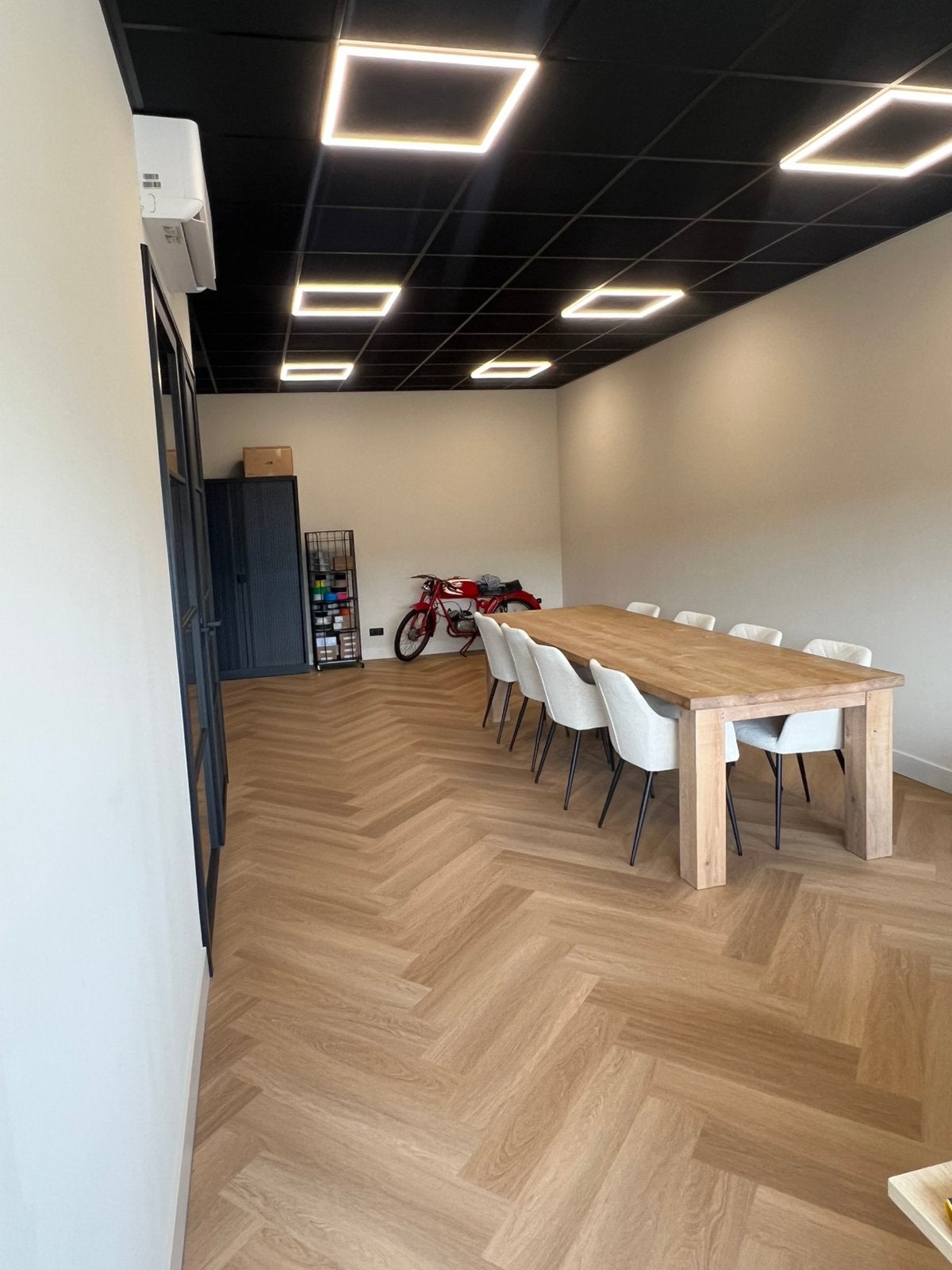 Te huur kantoorruimte 50m2 inc inventaris, Kantoorruimte