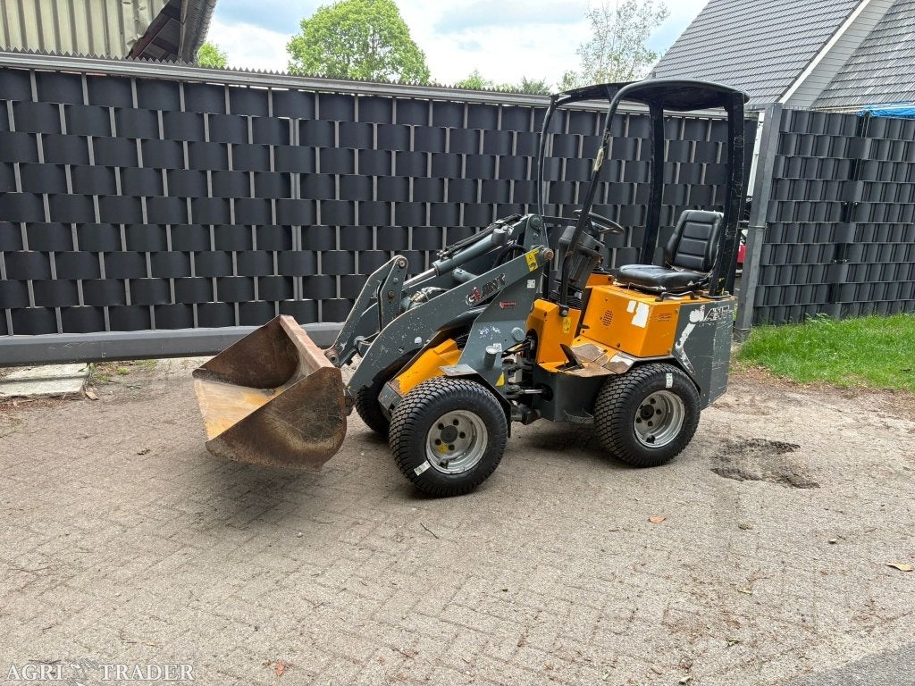 Giant shovel knikmops sherpa multi one schaffer schaeff weid