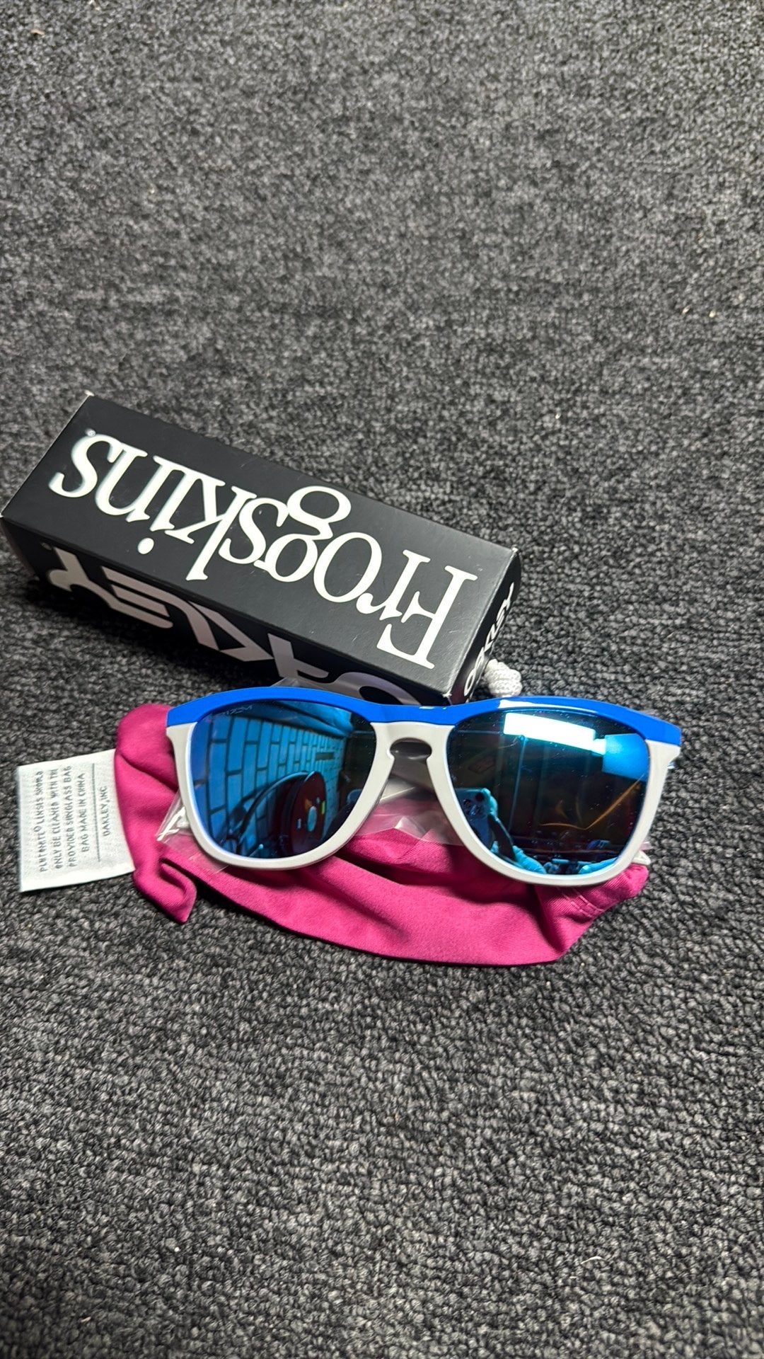 Oakley Frogskins Hybrid zonnebril nieuw, Sieraden, Tassen en Uiterlijk, J, Nieuw, Ophalen of Verzenden, Oakley