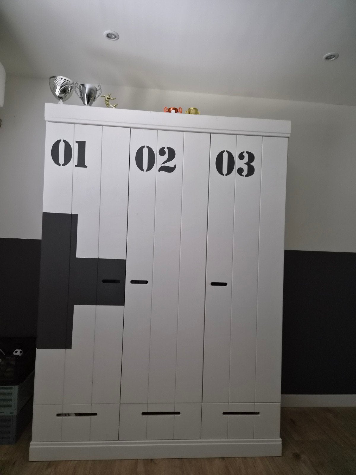 Stoere WOOD Connect 3-Deurs Kledingkast met Lades (Uniek G, Huis en Inrichting, Ophalen, Zo goed als nieuw