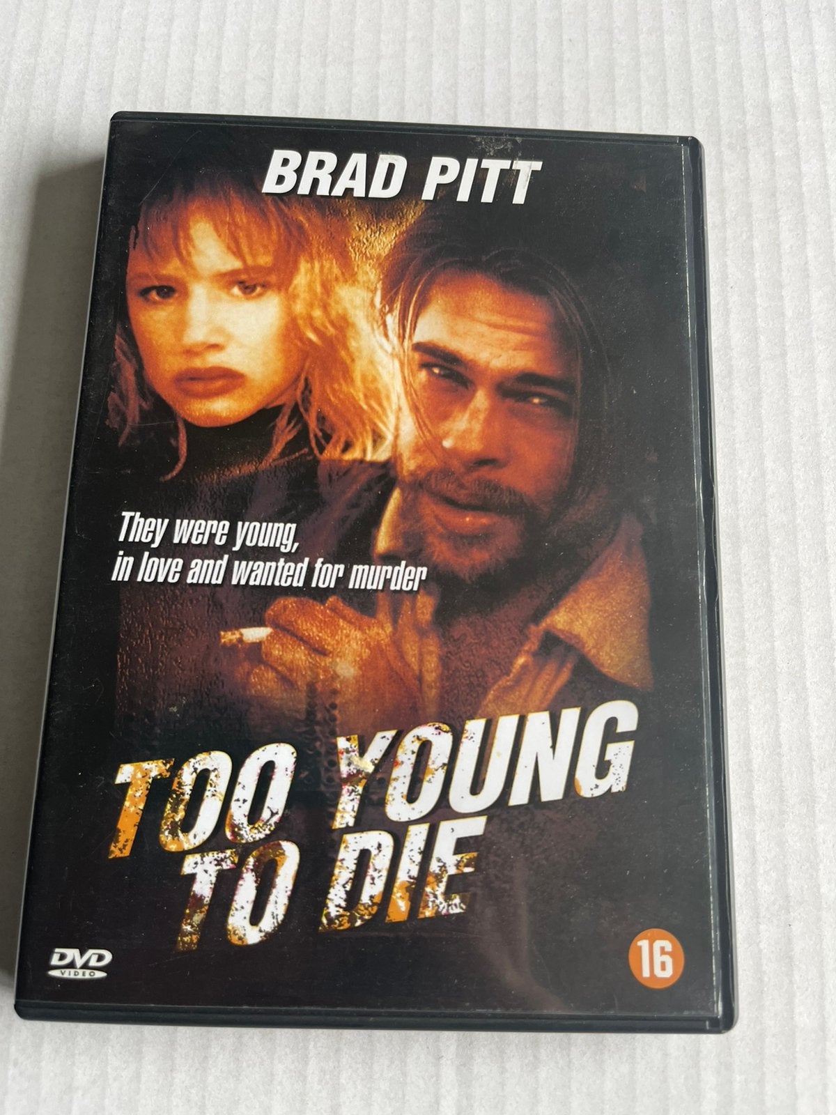 Too Young To Die - DVD met Brad Pitt en Juliette Lewis, Vanaf 16 jaar, Ophalen of Verzenden, Gebruikt, Actiethriller