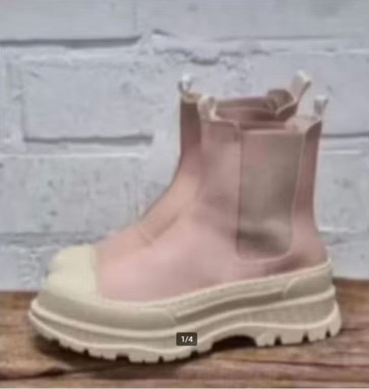 Pavement - Prachtige chelsea regenlaars maat 37 - Nieuw €145, Kleding | Dames, Lage of Enkellaarzen, Nieuw, Ophalen of Verzenden