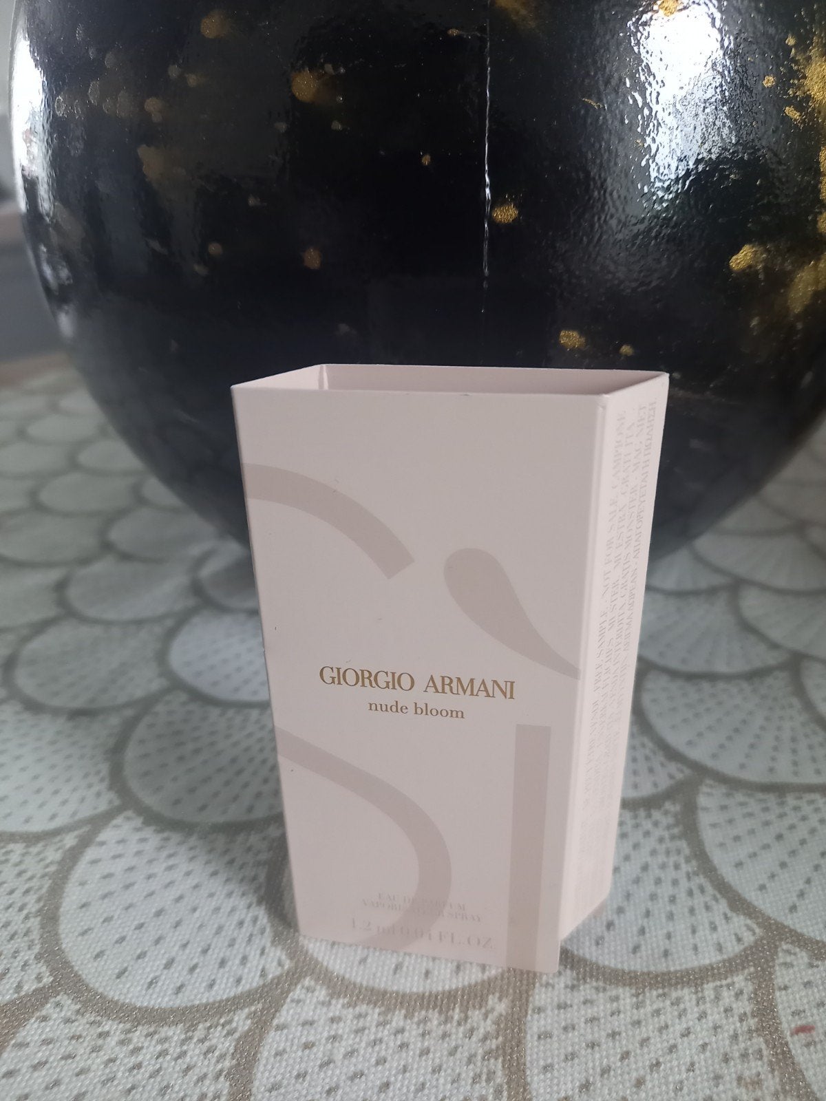 Proefje Si Nude Bloom Giorgio Armani, Sieraden, Tassen en Uiterlijk, Uiterlijk | Parfum, Ophalen of Verzenden, Nieuw