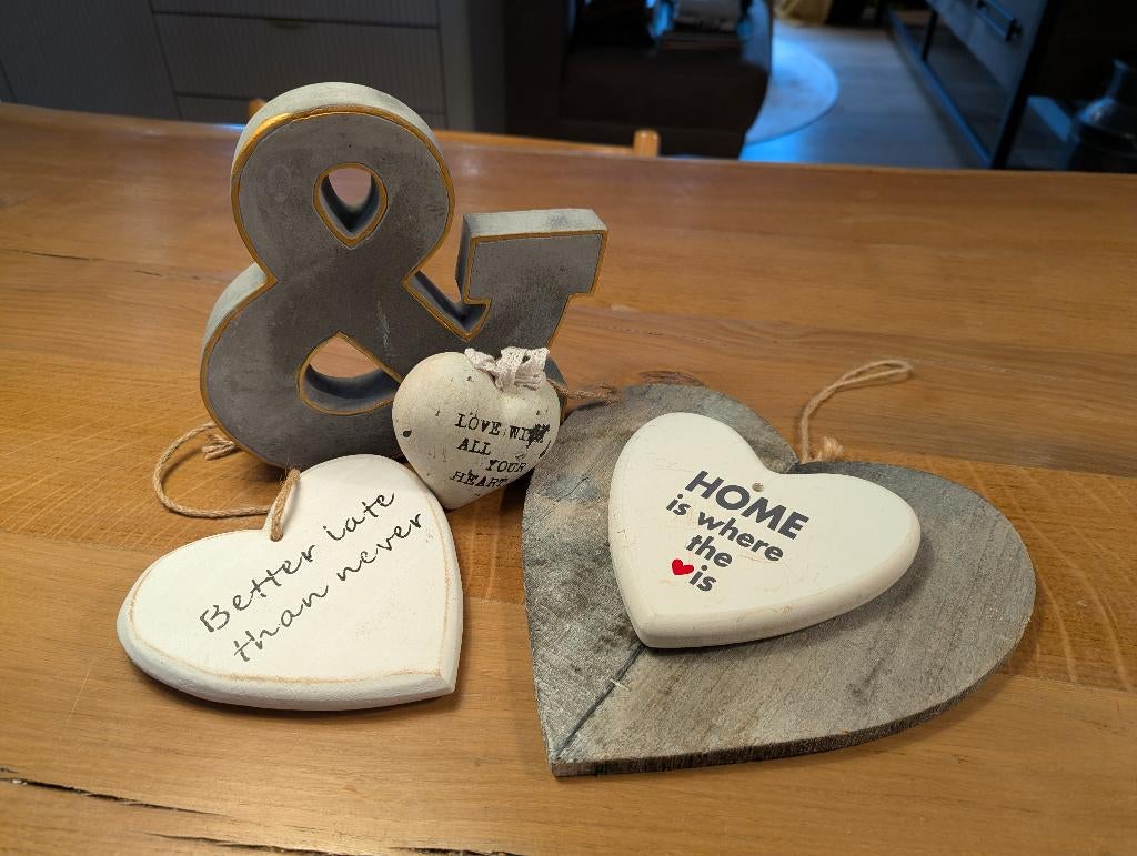 Decoratie hartvorm boekensteun, Ophalen of Verzenden, Zo goed als nieuw, Wanddecoratie