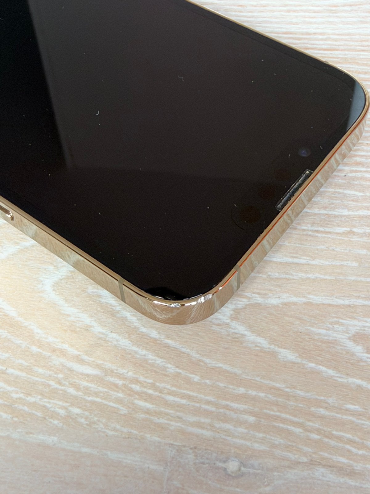 Foto 13 van Apple iPhone 13 Pro 128 GB Goud