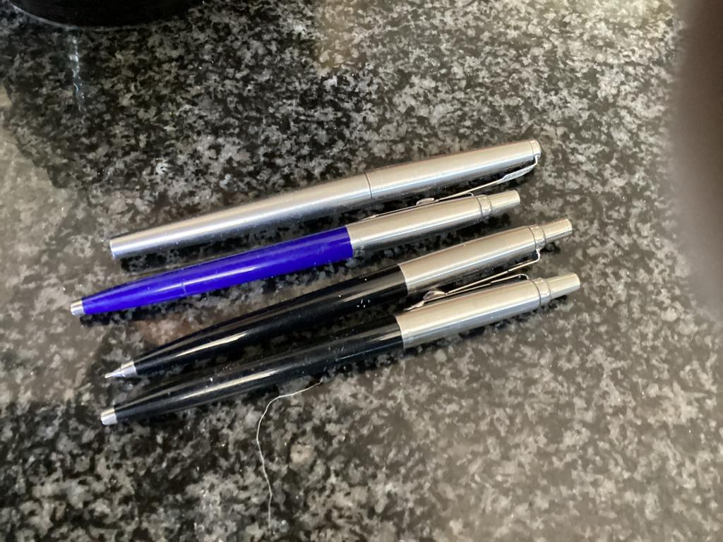 Parker pennen 4x, Verzamelen, Pennenverzamelingen, Ophalen of Verzenden, Zo goed als nieuw, Balpen, Parker