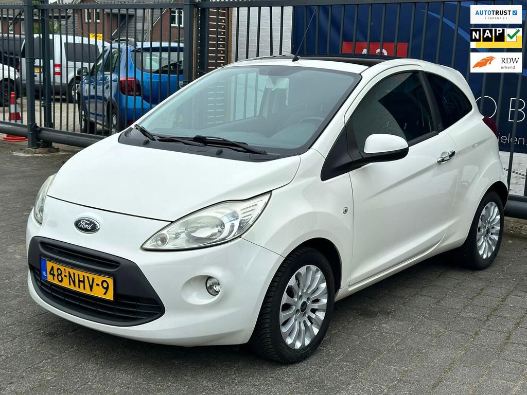 Ford Ka 1.2 Titanium X / AIRCO / PANORAMADAK / ELEKTRISCHE R, Voorwielaandrijving, Gebruikt, 1242 cc, 4 cilinders