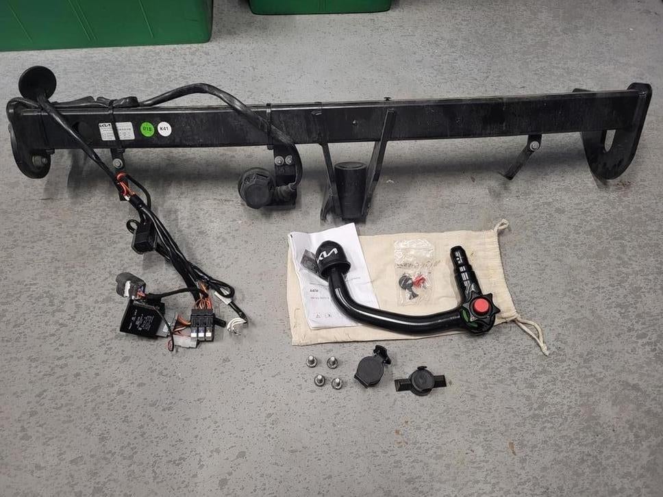 OEM Kia Niro afneembare trekhaak, Ophalen, Gebruikt