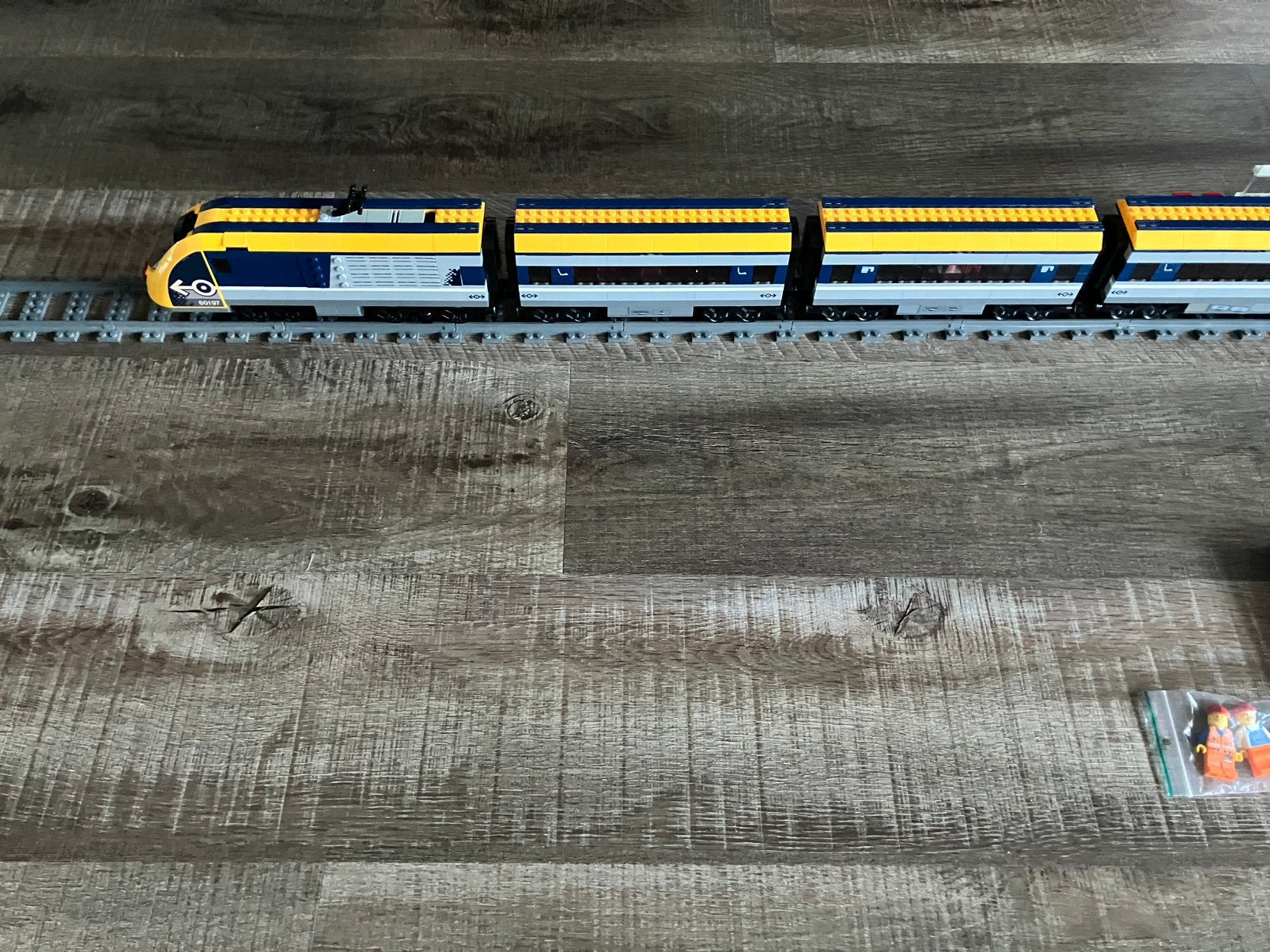 Lego (city) trein 60197, verlengd (wagons/loc) + veel rails, Ophalen of Verzenden, Zo goed als nieuw