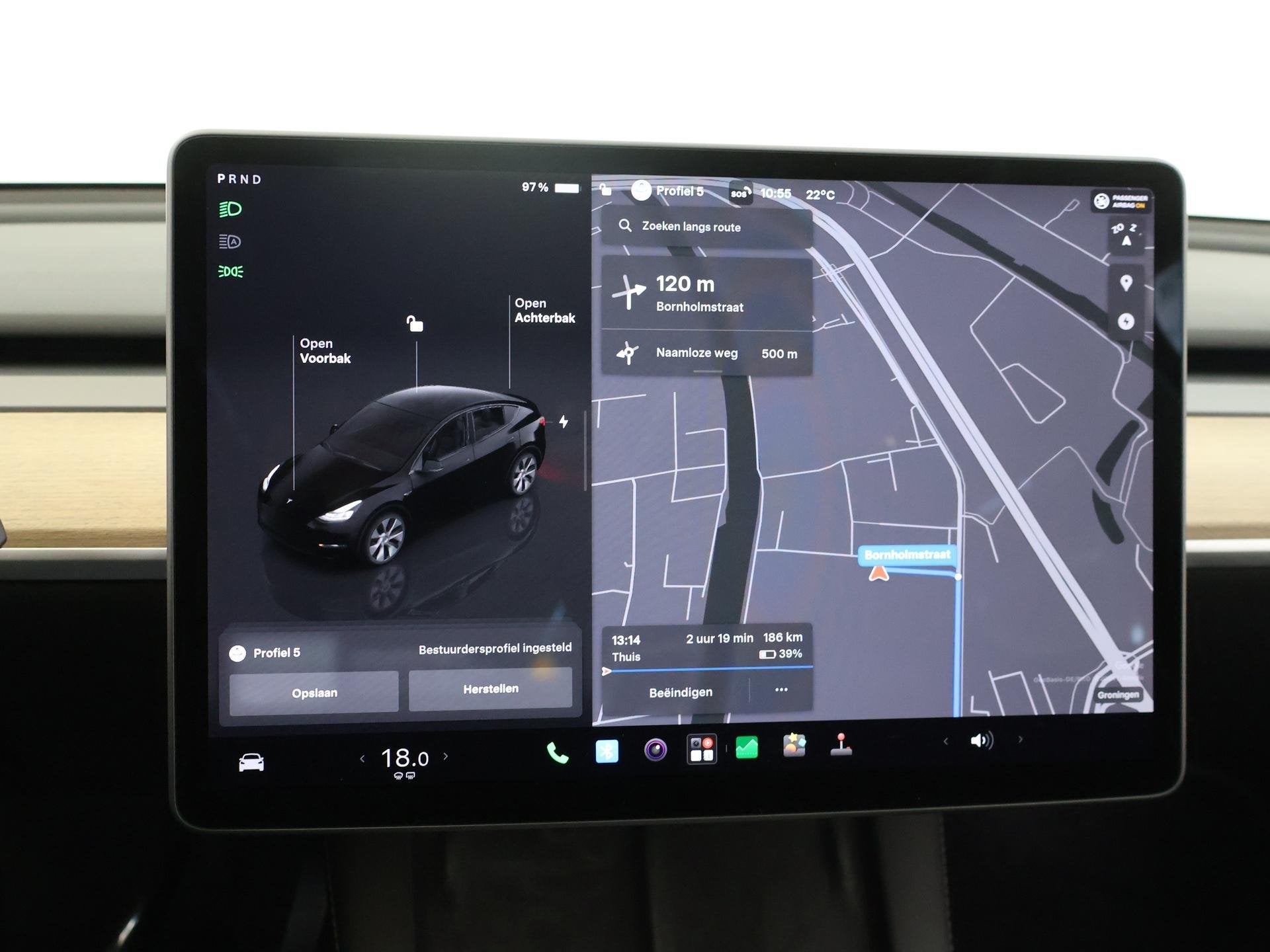 Foto 14 van Tesla Model Y RWD 58 kWh | Panoramadak | 360° Camera | Stoe