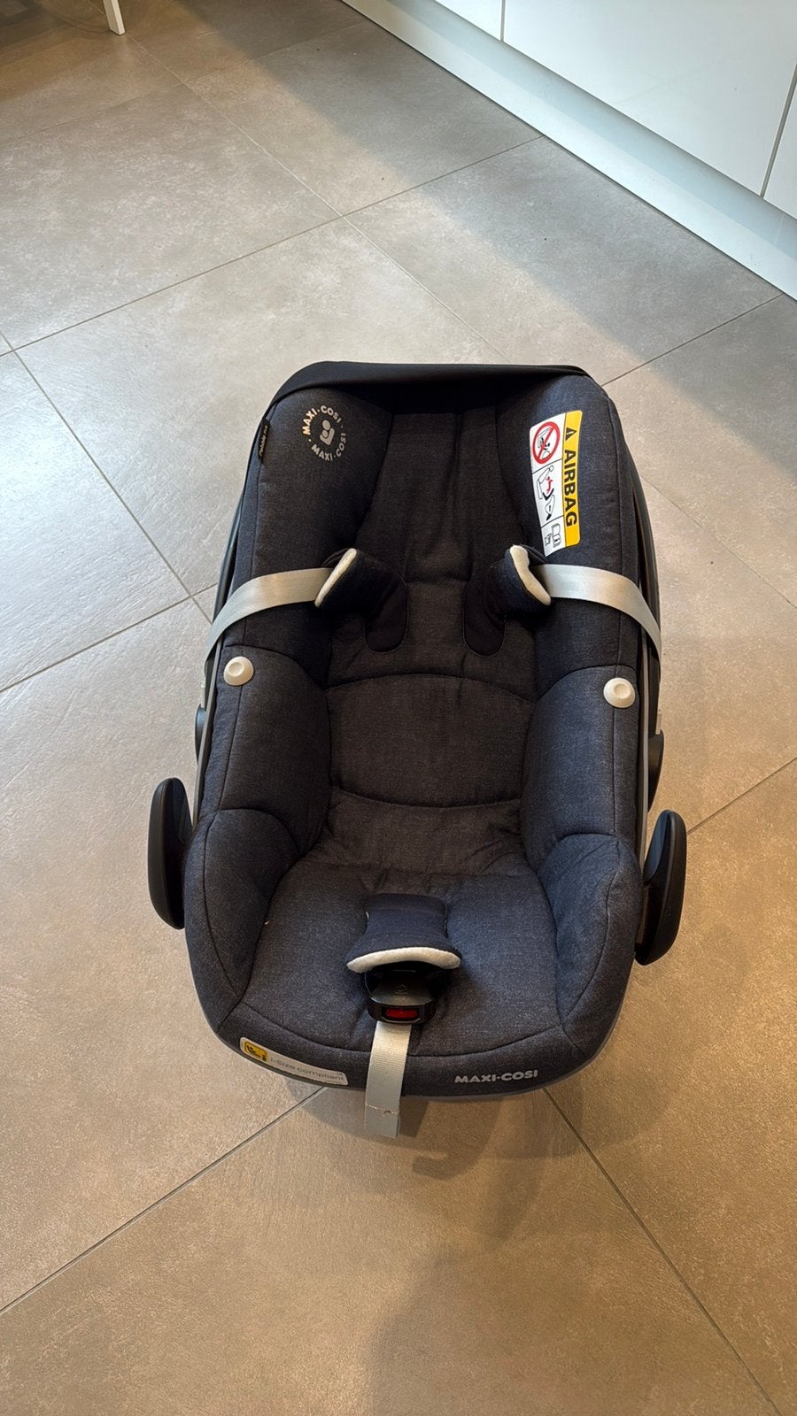 Maxi Cosi Pebble Pro inclusief iso-fix base en voetenzak, Ophalen, Zo goed als nieuw, Isofix, 0 t/m 13 kg