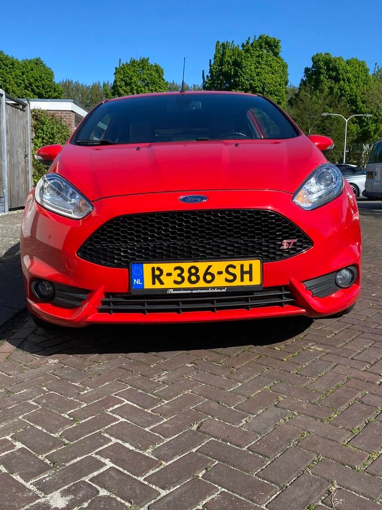 Ford fiesta ST2, 13 km/l, 1596 cc, 49 €/maand, Particulier