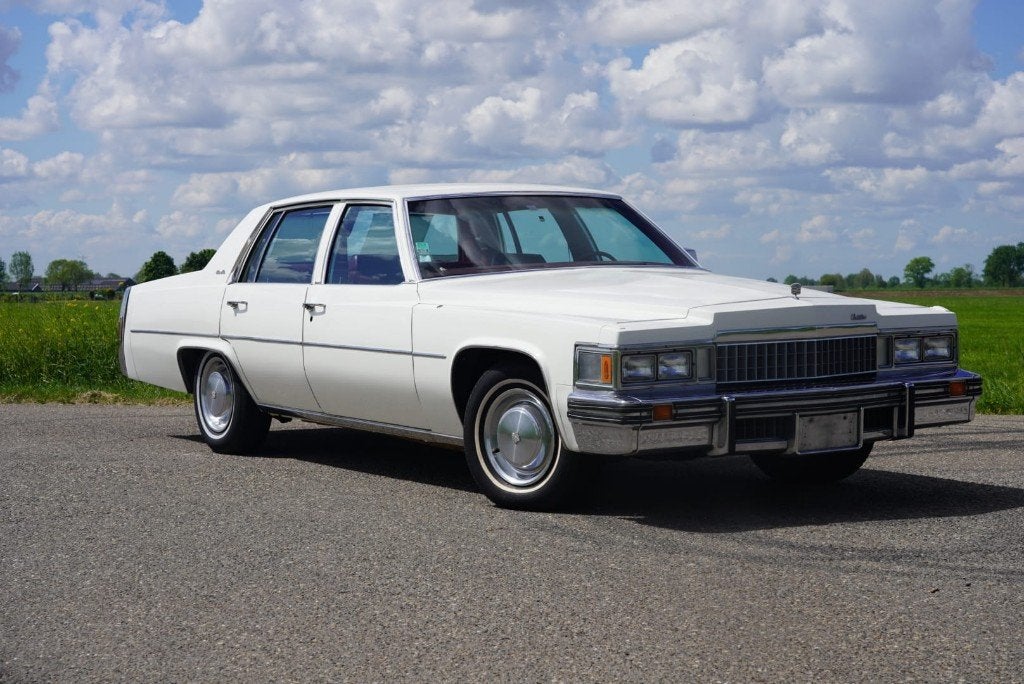 Cadillac Sedan DeVille 1978 | 7.0 V8 | 75.000 km | 425 cui, Auto's, Achterwielaandrijving, Wit, Sedan, 275 pk
