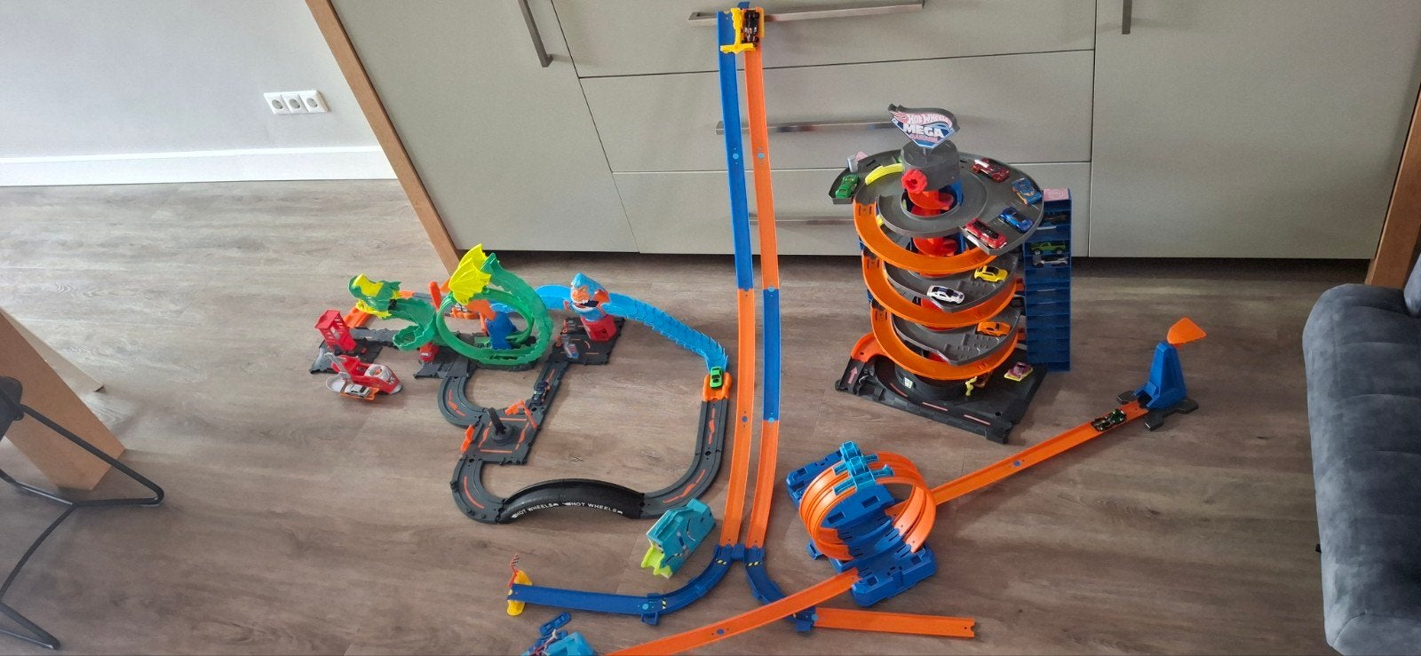 Hotwheels  set incl. autootjes, Verzamelen, Ophalen, Gebruikt