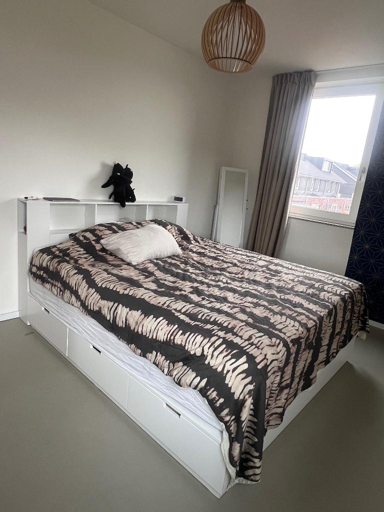 Bed 180 x 200cm wit met hoofdbord, Huis en Inrichting, Slaapkamer | Bedden, Ophalen, Wit, Tweepersoons, Zo goed als nieuw
