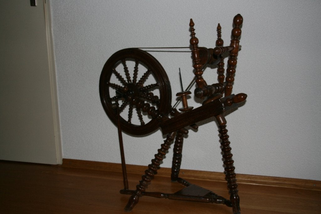 Spinnewiel, Ophalen, Gebruikt, Spinnewiel