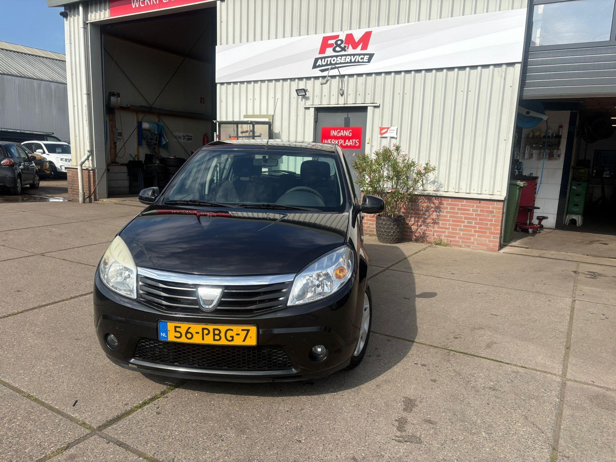 Dacia Sandero 1.2 Lauréate Airco, radio, Auto's, Voorwielaandrijving, Euro 5, Stof, Gebruikt
