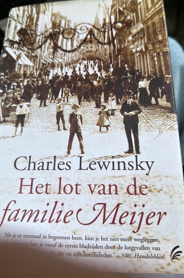 Charles Lewinsky - Het lot van de familie Meijer, Boeken, Ophalen of Verzenden, Zo goed als nieuw, Charles Lewinsky