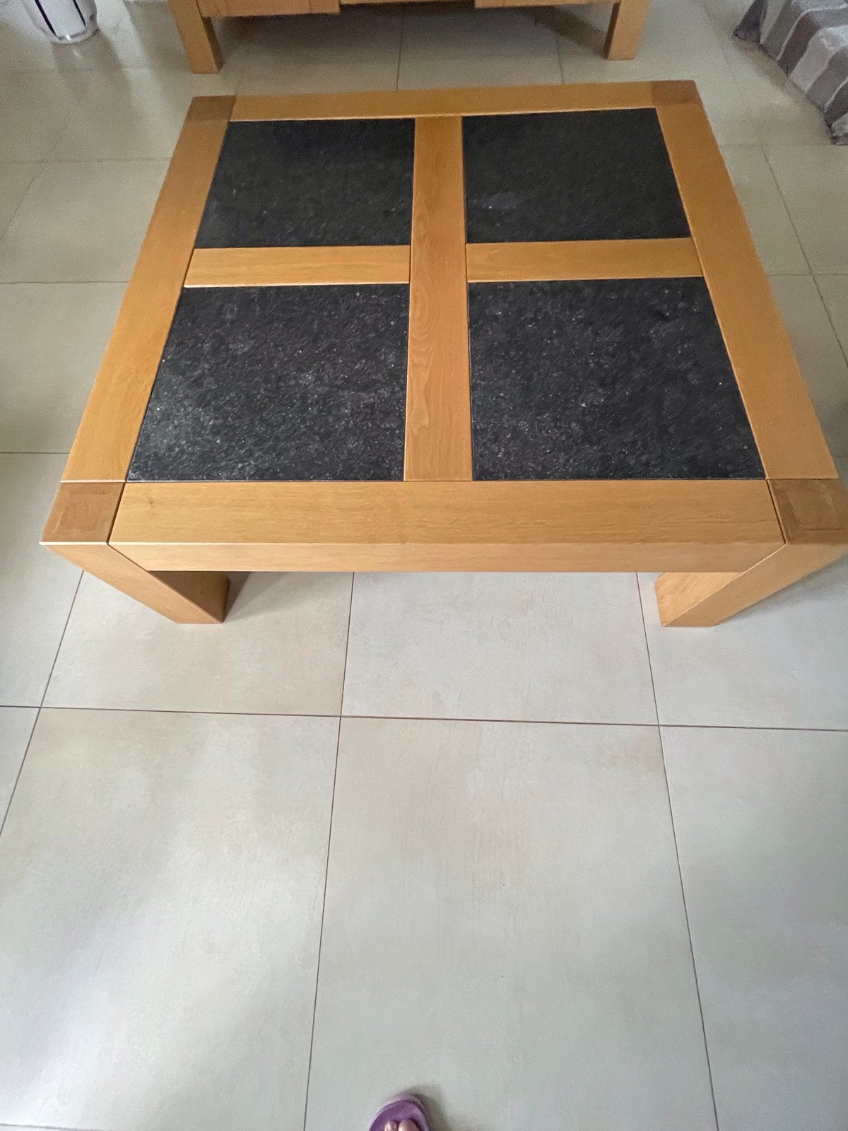 Salontafel van eikenhout met 4 inleg leistenen, Ophalen, Gebruikt, 5 – 50, 100 tot 150 cm