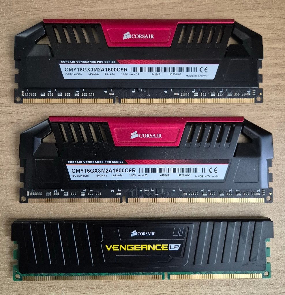 DDR3 geheugen, Computers en Software, RAM geheugen, Gebruikt, DDR3, Ophalen of Verzenden, Desktop