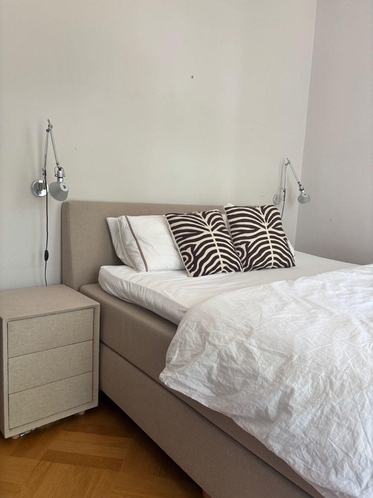 Swiss Sense bed 180x200- Zo goed als nieuw, Ophalen, 90 cm, Eenpersoons, Beige