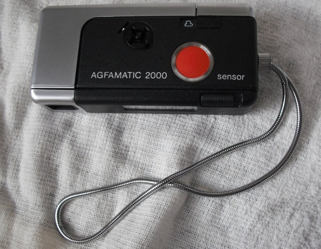 Nostalgiesche analoog compactcamera " AGFAMATIC 2000 ", Ophalen of Verzenden, Gebruikt, Compact, Overige Merken