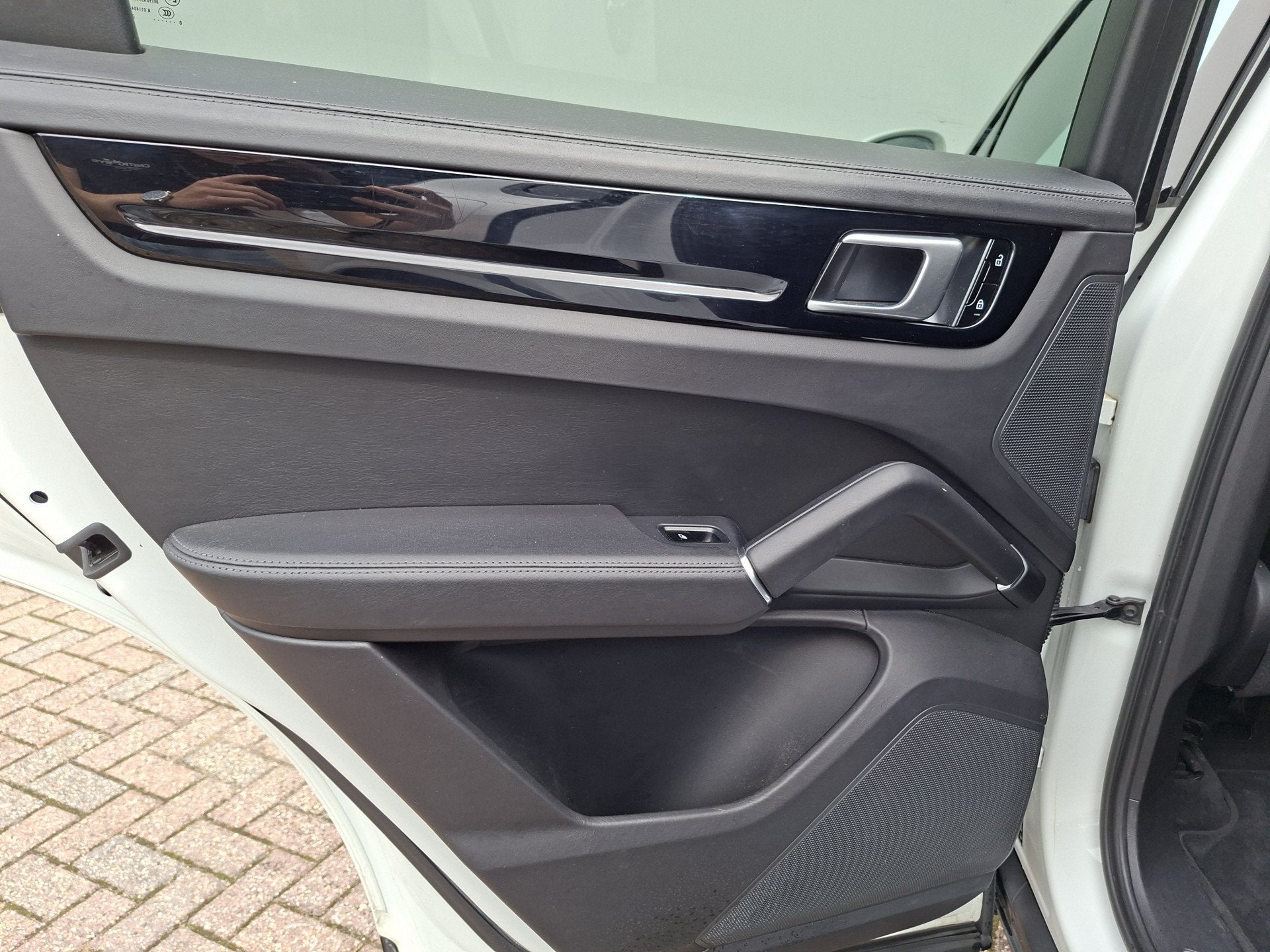Foto 59 van Porsche Cayenne Coupé 3.0 E-Hybrid Pano Trekhaak(3500) 360