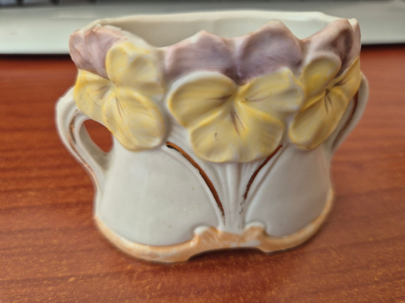 Antieke porseleinen pot met viooltjes, Ophalen of Verzenden