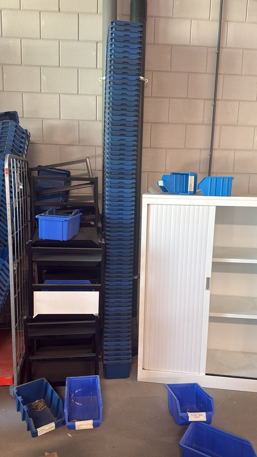 Blauwe magazijnbakken / sorteerbakken - Diverse maten, Doe-het-zelf en Verbouw, Gebruikt, Minder dan 50 cm, Ophalen of Verzenden