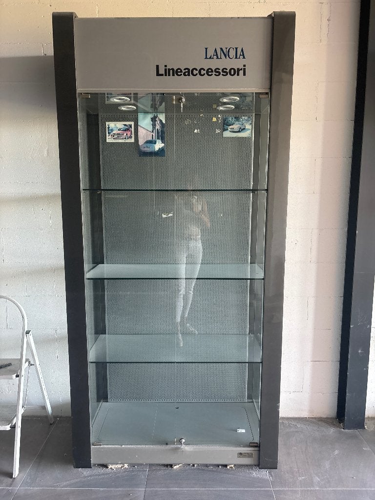 Kast, Ophalen, Zo goed als nieuw, 25 tot 50 cm