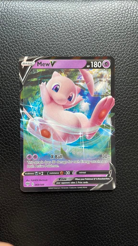 Mew V, Hobby en Vrije tijd, Verzamelkaartspellen | Pokémon, Ophalen of Verzenden, Nieuw