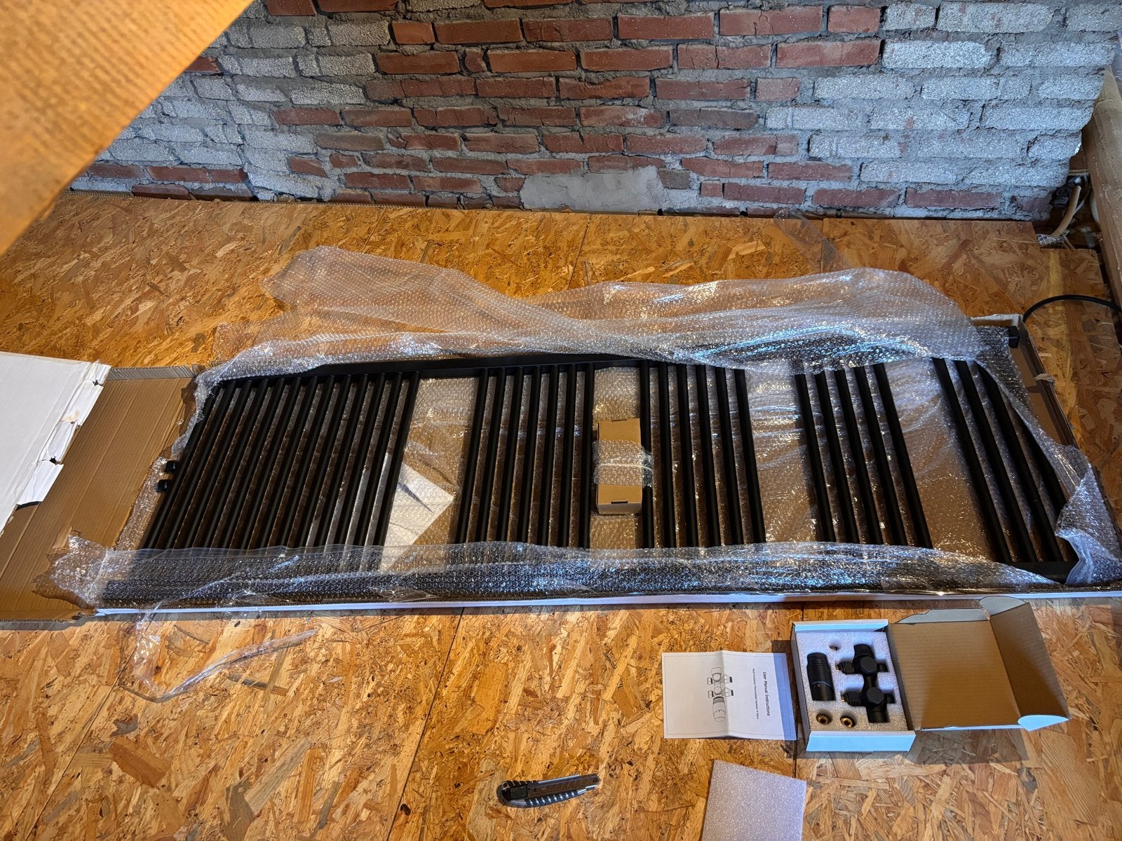 Nieuwe mat zwarte handdoekradiator met kachelkraan, Ophalen, Nieuw, Radiator