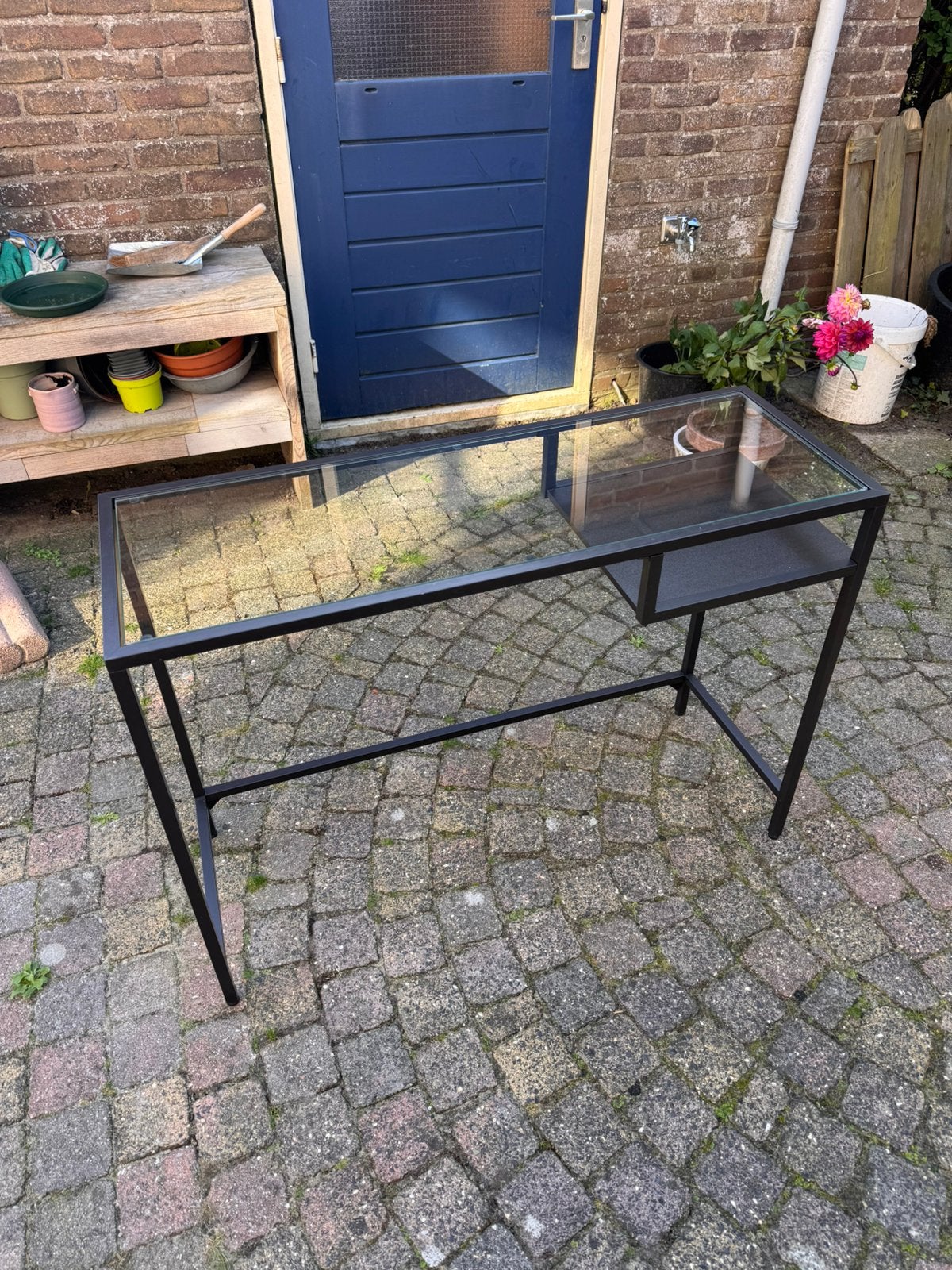 IKEA Bureau/Sidetable, zwart metaal en glas, Huis en Inrichting, Ophalen, Gebruikt, 36 cm, Industrieel